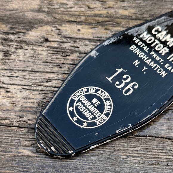 Vintage Campus Motor Inn East BINGHAMTON NY Hotel Motel Key Fob Keychain Vestal - Picture 4 of 6